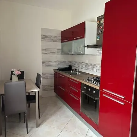 Giovanile House Apartman Torino